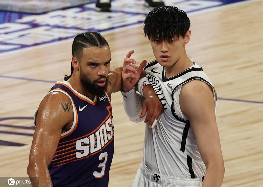 曾凡博1断3犯布克18+5+5 NBA中国赛太阳加时胜篮网